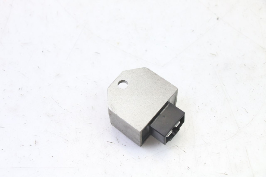 photo de CHARGING REGULATOR PEUGEOT VIVACITY NEW 4T 50 (2008 - 2017)