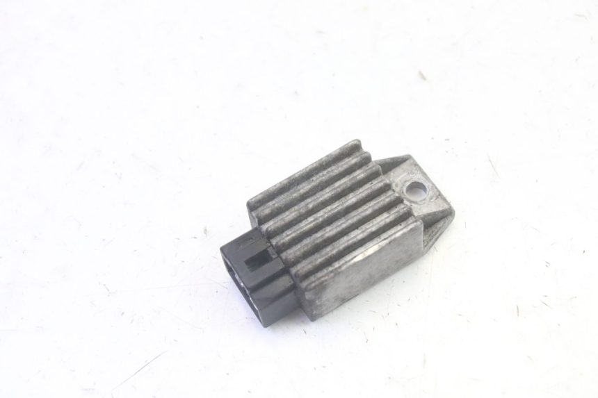 photo de REGULATOR PEUGEOT VIVACITY 100 (1999 - 2008) - Main view