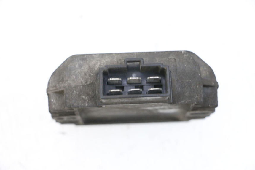 photo de CHARGING REGULATOR PIAGGIO X8 125 (2004 - 2007) - Component detail