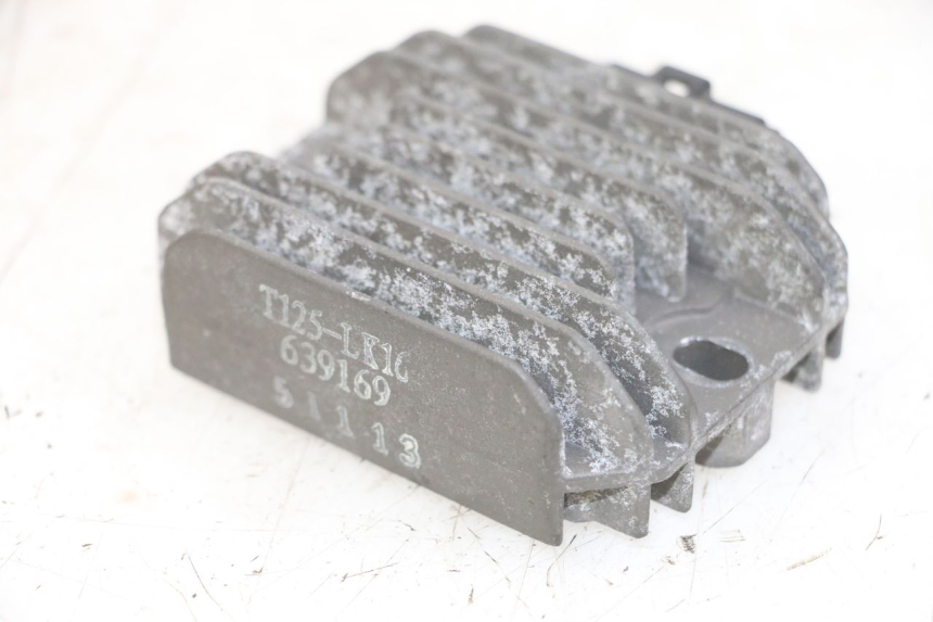 photo de CHARGING REGULATOR PIAGGIO XEVO - X EVO 125 (2007 - 2017) - Main view