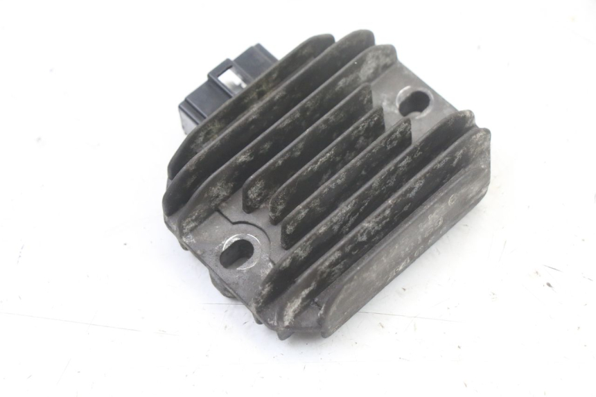 photo de CHARGING REGULATOR PIAGGIO XEVO - X EVO 125 (2007 - 2016) - Component detail