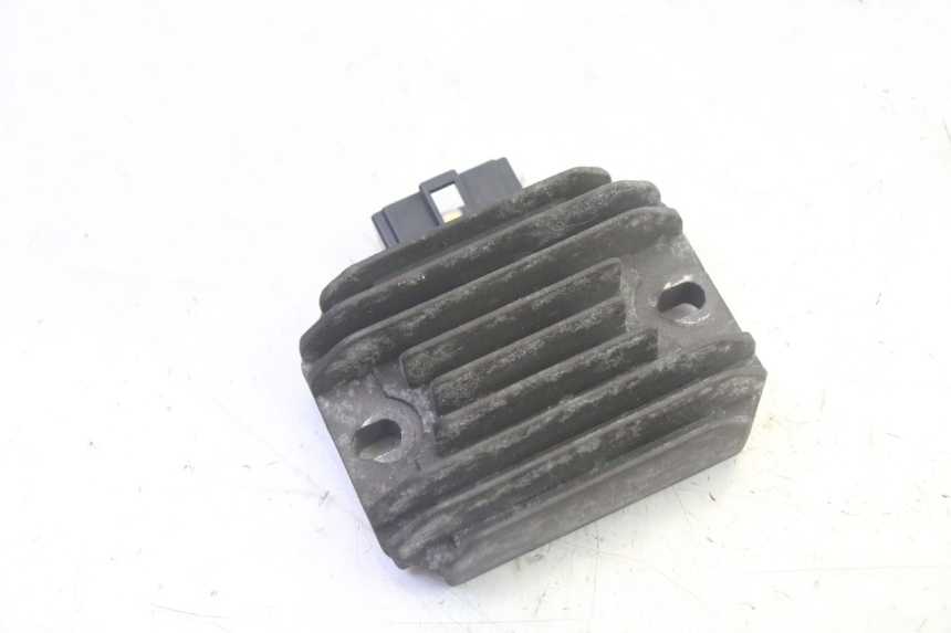 photo de CHARGING REGULATOR PIAGGIO XEVO - X EVO 125 (2007 - 2016) - Main view