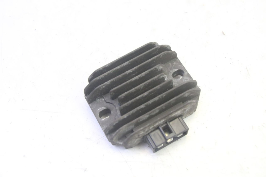 photo de CHARGING REGULATOR PIAGGIO XEVO - X EVO 125 (2007 - 2016) - Component detail