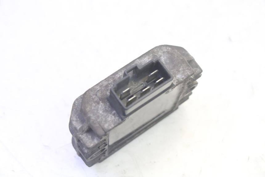 photo de CHARGING REGULATOR PIAGGIO XEVO - X EVO 125 (2007 - 2016) - Zoom on usage condition