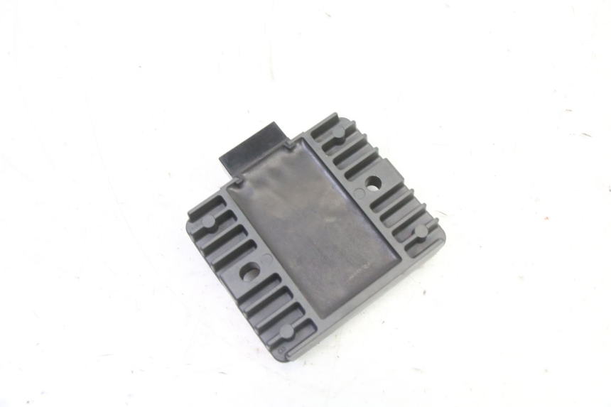 photo de REGULATOR YAMAHA XJ6 ABS 600 (2008 - 2016)