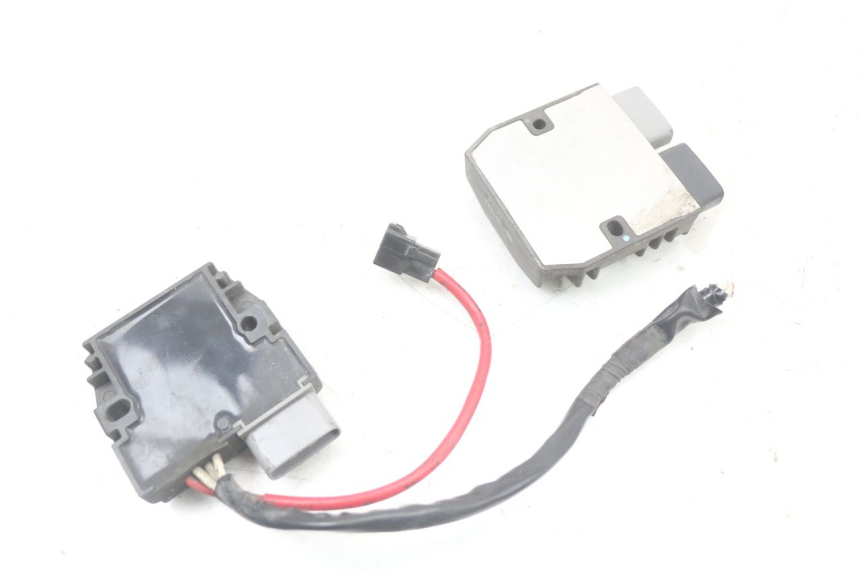 photo de CHARGING REGULATOR YAMAHA FJR ABS 1300 (2006 - 2012)