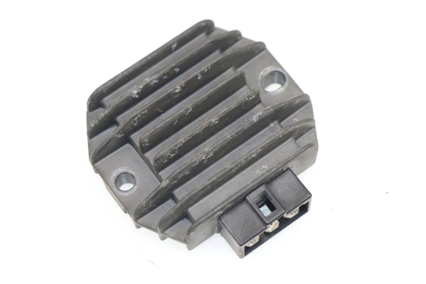 photo de CHARGING REGULATOR YAMAHA YP MAJESTY 125 (2002 - 2006)