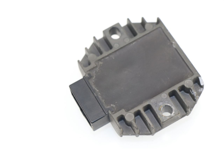 photo de CHARGING REGULATOR YAMAHA YP MAJESTY 125 (2002 - 2006)