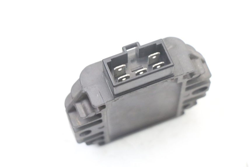 photo de CHARGING REGULATOR YAMAHA YP MAJESTY 125 (2007 - 2010)