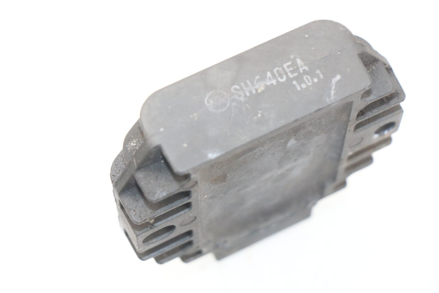 photo de CHARGING REGULATOR YAMAHA YP MAJESTY 125 (1998 - 2001)