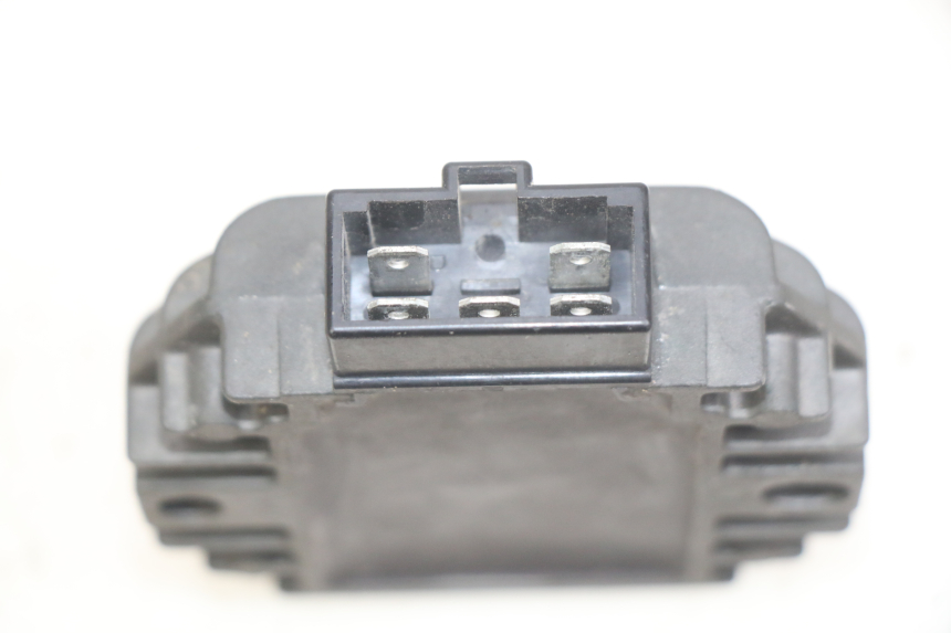 photo de CHARGING REGULATOR YAMAHA YP MAJESTY 125 (1998 - 2001)
