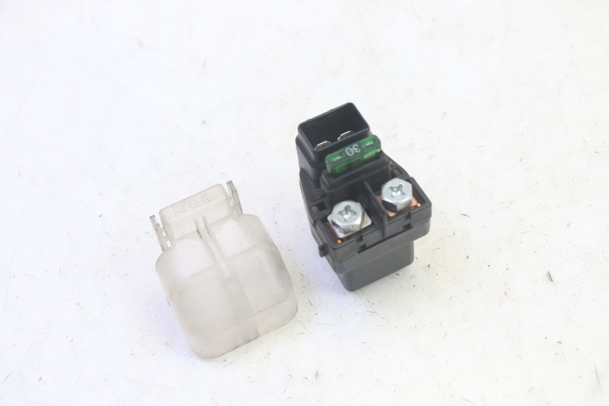 photo de STARTER RELAY SUZUKI GSF N BANDIT 600 (1996 - 1999) - Zoom on usage condition