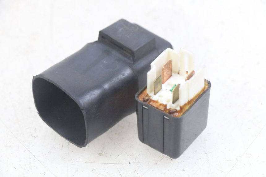 photo de STARTER RELAY HONDA SCV LEAD 100 (2003 - 2007)