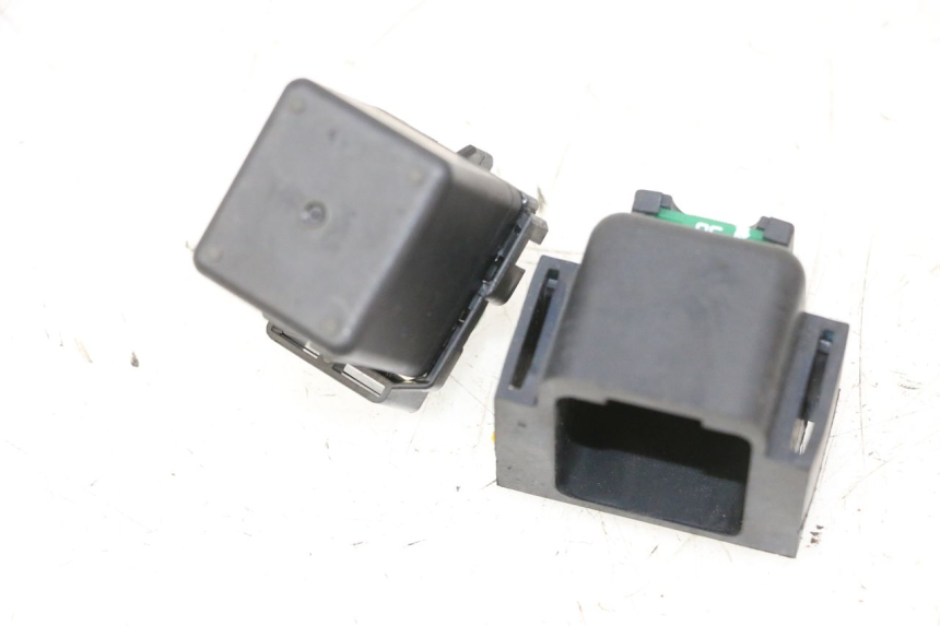 photo de STARTER RELAY PIAGGIO MP3 HPE 310 (2024 - 2025)