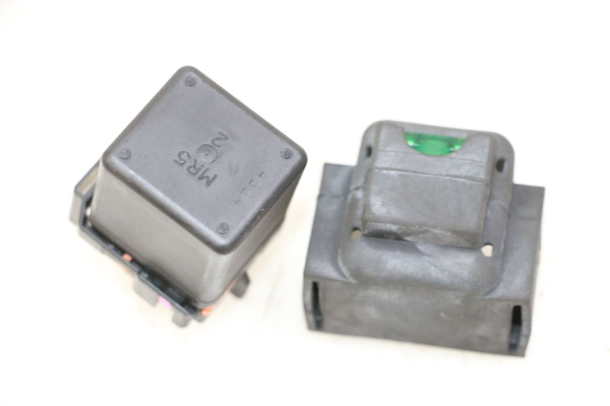photo de STARTER RELAY PIAGGIO MP3 500 (2014 - 2016)