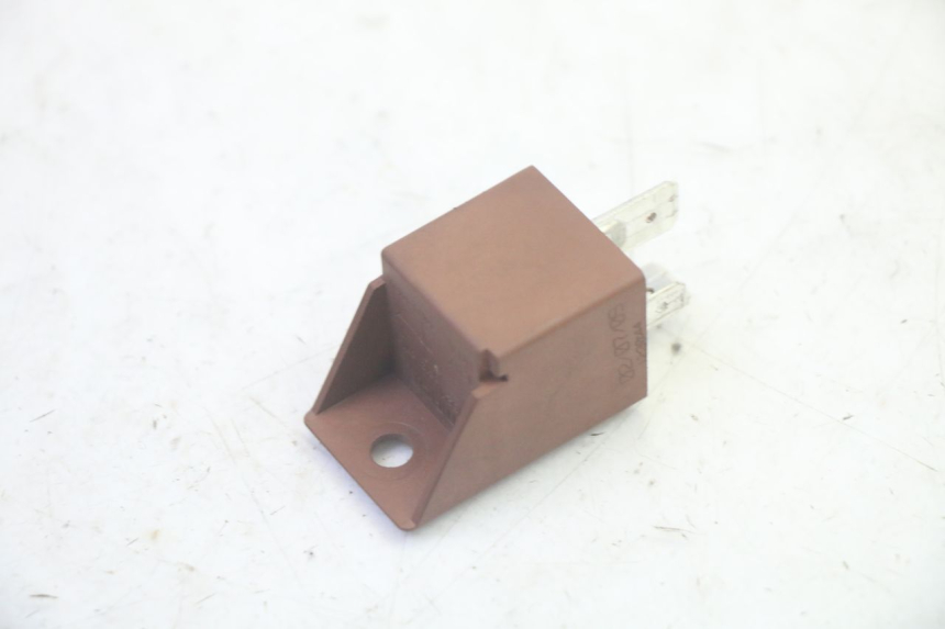 photo de STARTER RELAY PIAGGIO MP3 RL 250 (2007 - 2010) - Zoom on usage condition