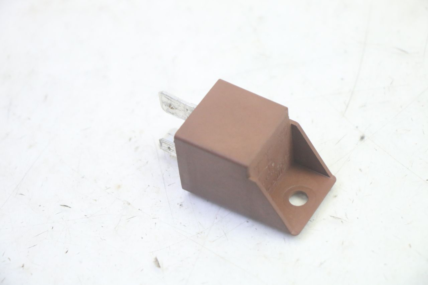 photo de STARTER RELAY PIAGGIO MP3 RL 250 (2007 - 2010) - Alternative perspective