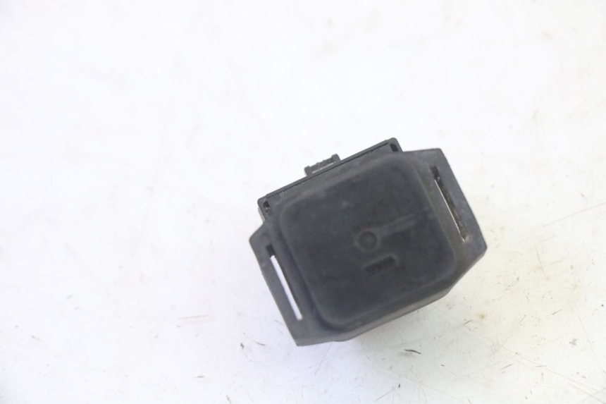 photo de STARTER RELAY YAMAHA X-MAX XMAX 125 (2010 - 2014) - Alternative perspective