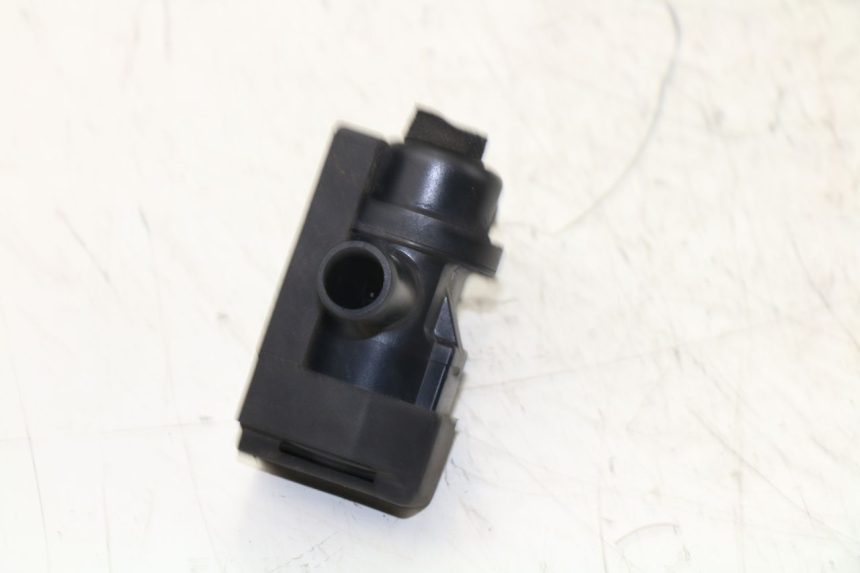 photo de RELAY KAWASAKI ER-6 ER6 F 650 (2009 - 2011)