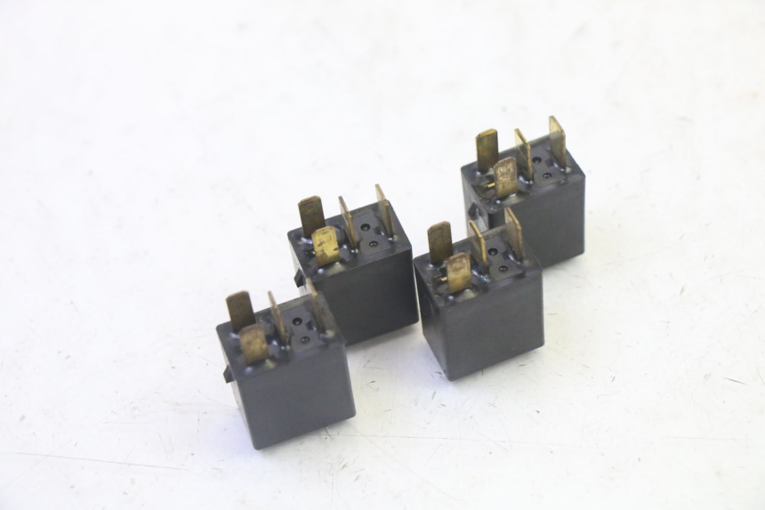 photo de ELECTRIC RELAY HONDA FES S-WING SWING ABS 125 (2007 - 2015)