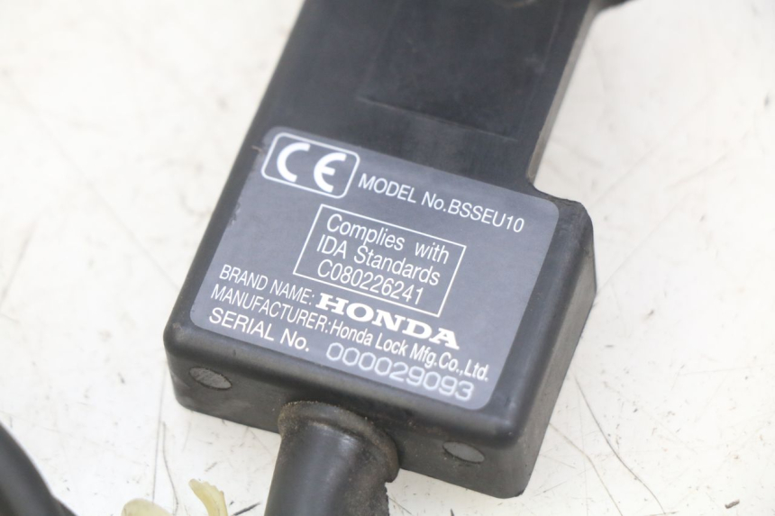 photo de ELECTRICAL RELAY HONDA FJS SILVERWING SILVER WING 400 (2009 - 2016)