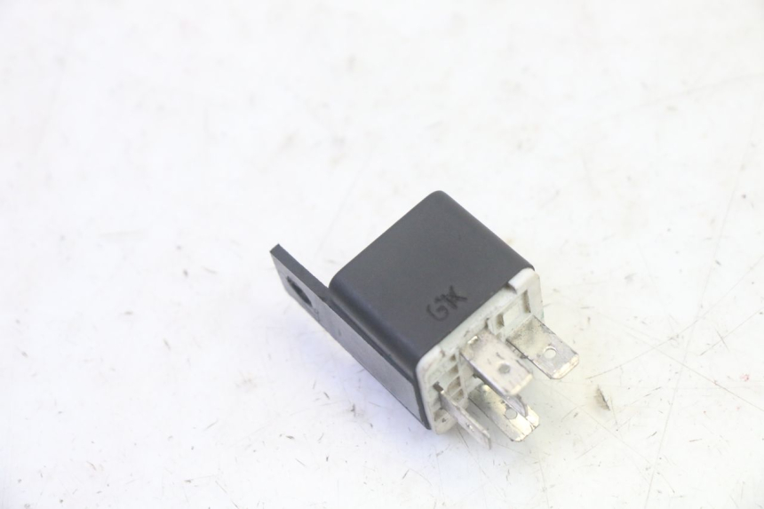photo de ELECTRICAL RELAY PIAGGIO FLY 4T 50 (2013 - 2017) - Alternative perspective