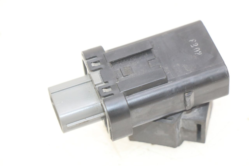 photo de ELECTRICAL RELAY HONDA CB R 1000 (2018 - 2023)