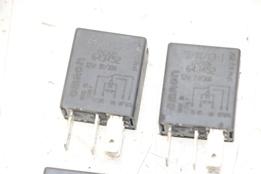 photo de RELAY PIAGGIO IE MP3 YOURBAN 300 (2011 - 2016)
