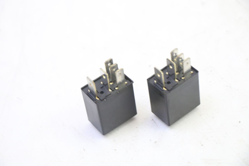 photo de RELAY PIAGGIO MP3 HPE 310 (2024 - 2025)