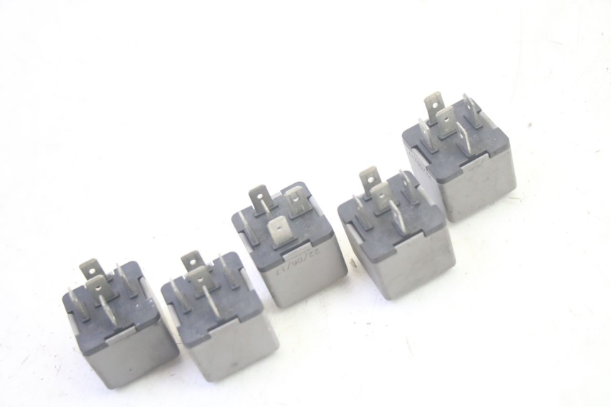 photo de RELAY PIAGGIO MP3 500 (2016 - 2018) - Alternative perspective