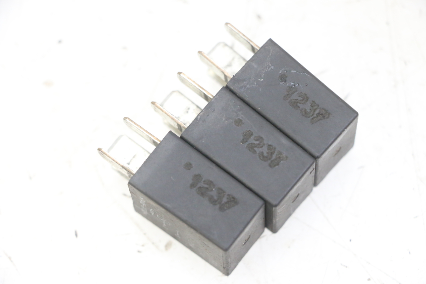 photo de RELAY PEUGEOT SATELIS COMPRESSOR K15 125 (2006 - 2009)