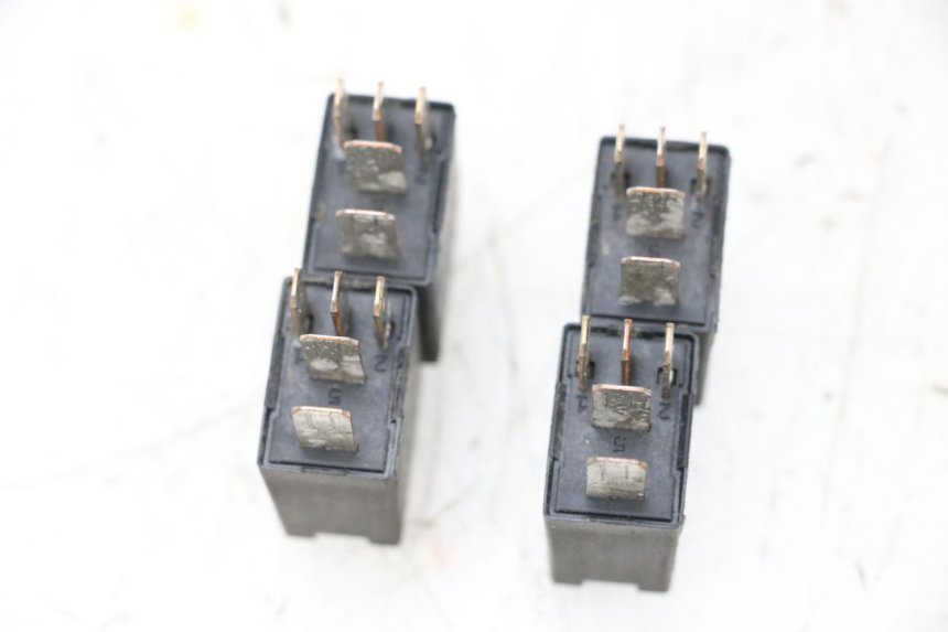 photo de RELAY PEUGEOT SATELIS 125 (2013 - 2018) - Component detail