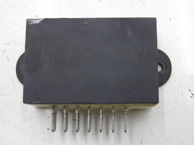 photo de ELECTRICAL RELAY YAMAHA FZS FAZER 600 (1998 - 2001)