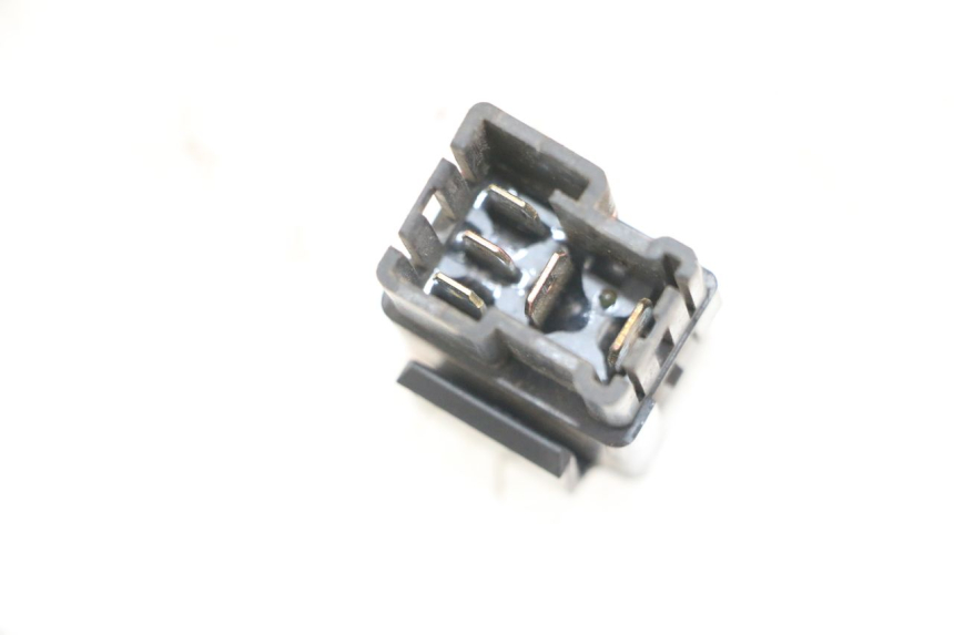 photo de RELAY YAMAHA FZS FAZER 600 (2001 - 2003)