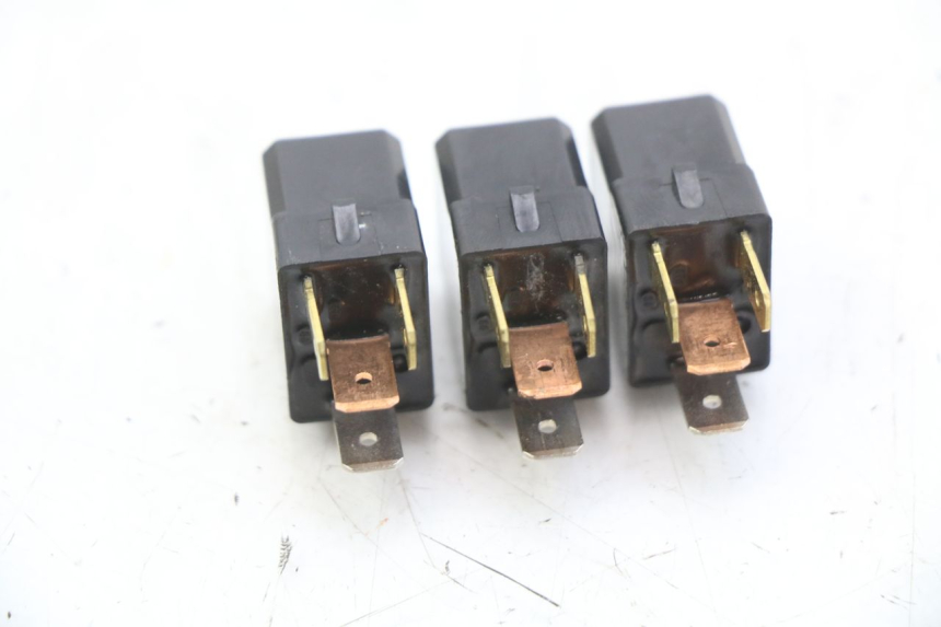 photo de ELECTRICAL RELAY YAMAHA XMAX X-MAX 125 (2006 - 2009)