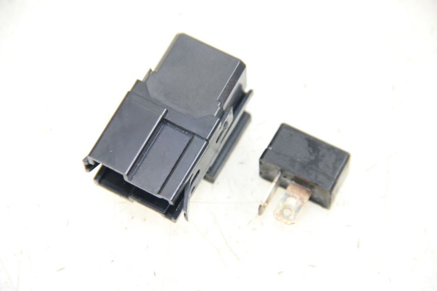 photo de ELECTRICAL RELAY YAMAHA XP T-MAX TMAX 500 (2004 - 2007)