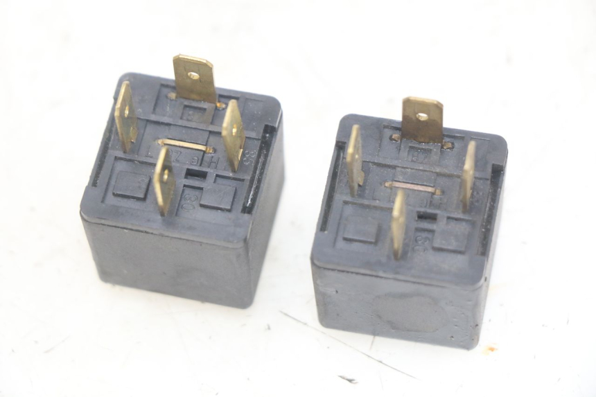 photo de ELECTRICAL RELAY YAMAHA YP MAJESTY 125 (2007 - 2010)