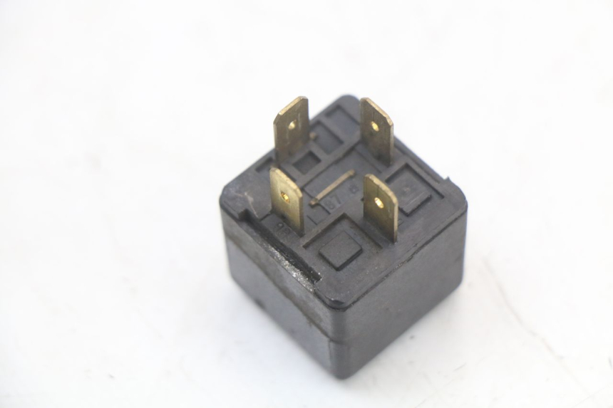 photo de ELECTRICAL RELAY YAMAHA YP MAJESTY 125 (2002 - 2006)