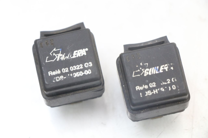 photo de ELECTRICAL RELAY YAMAHA YP MAJESTY 125 (2002 - 2006)