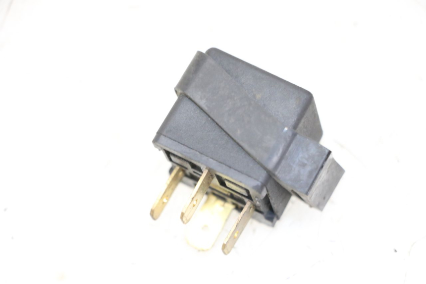photo de ELECTRICAL RELAY YAMAHA YP MAJESTY 125 (2007 - 2010)