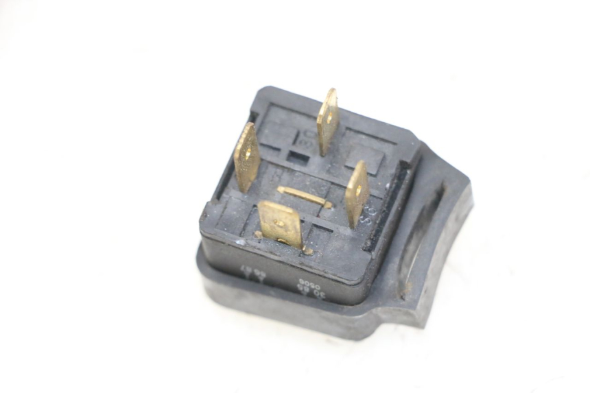 photo de ELECTRICAL RELAY YAMAHA YP MAJESTY 125 (2007 - 2010)