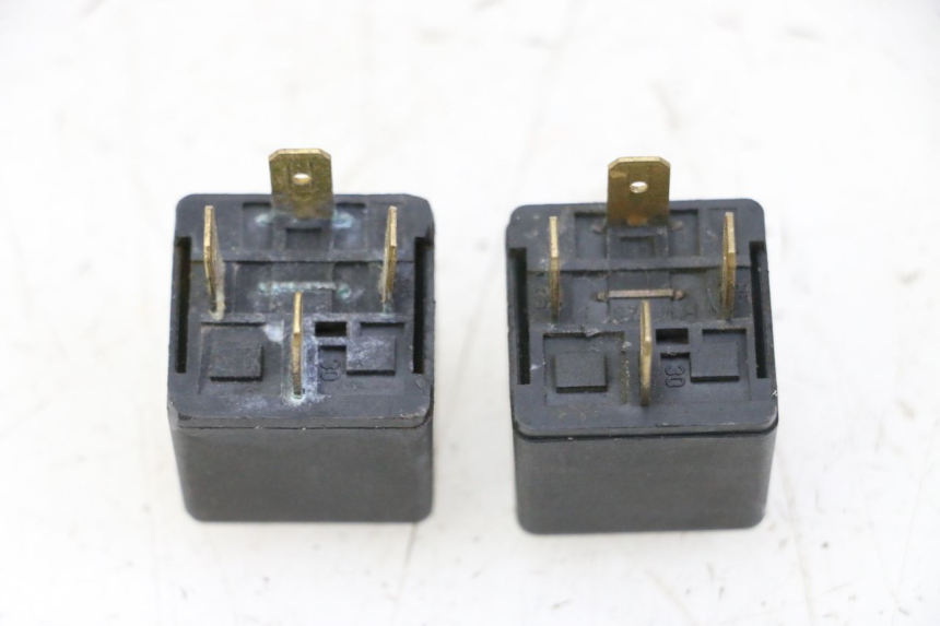 photo de ELECTRICAL RELAY YAMAHA YP MAJESTY 125 (2002 - 2006)