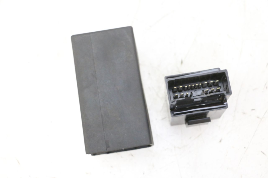 photo de FUEL PUMP RELAY YAMAHA MT-07 MT07 ABS 700 (2014 - 2017)