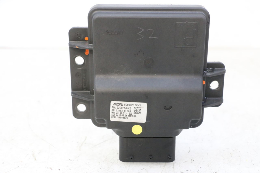photo de ROLL LOCK RELAY PIAGGIO MP3 HPE 310 (2024 - 2025)