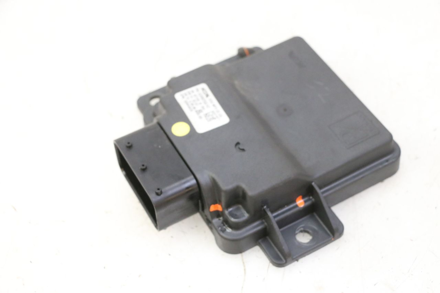 photo de ROLL LOCK RELAY PIAGGIO MP3 HPE 310 (2024 - 2025)