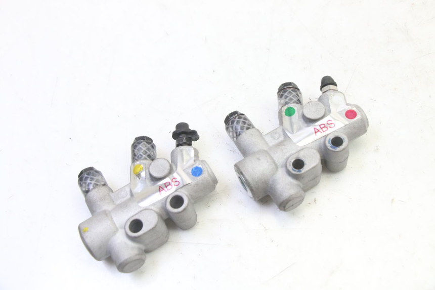 photo de BRAKE SPLITTER PIAGGIO MP3 HPE 310 (2024 - 2025)