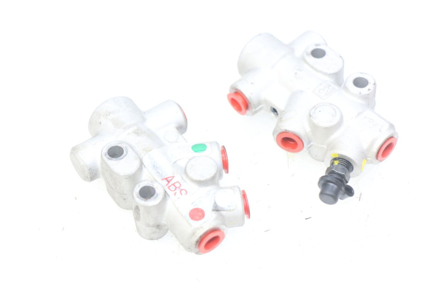 photo de BRAKE PROPORTIONING VALVE PIAGGIO MP3 500 (2014 - 2016)