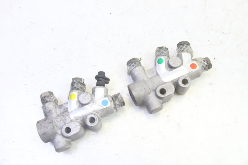 photo de BRAKE PROPORTIONING VALVE PIAGGIO MP3 RL 250 (2007 - 2010) - Component detail