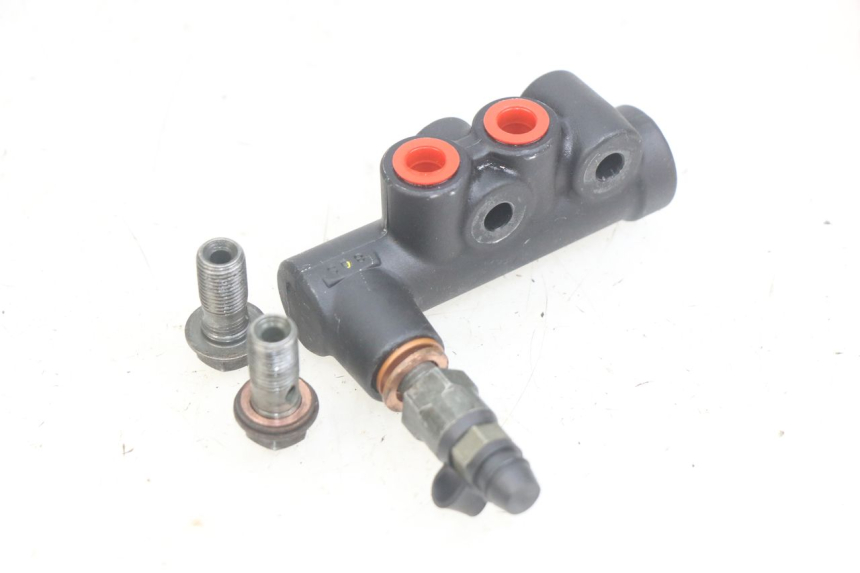 photo de BRAKE PROPORTIONING VALVE APRILIA SCARABEO LIGHT 125 (2007 - 2011)
