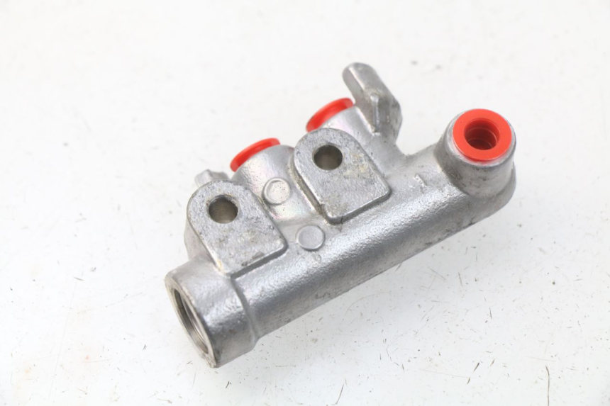 photo de BRAKE PROPORTIONING VALVE SUZUKI BURGMAN 125 (2007 - 2014)